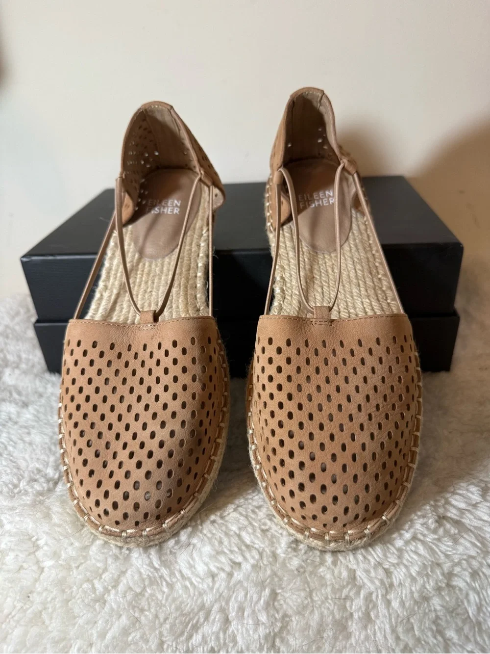 NWOB Eileen Fisher Lee 2 Espadrilles in Tan